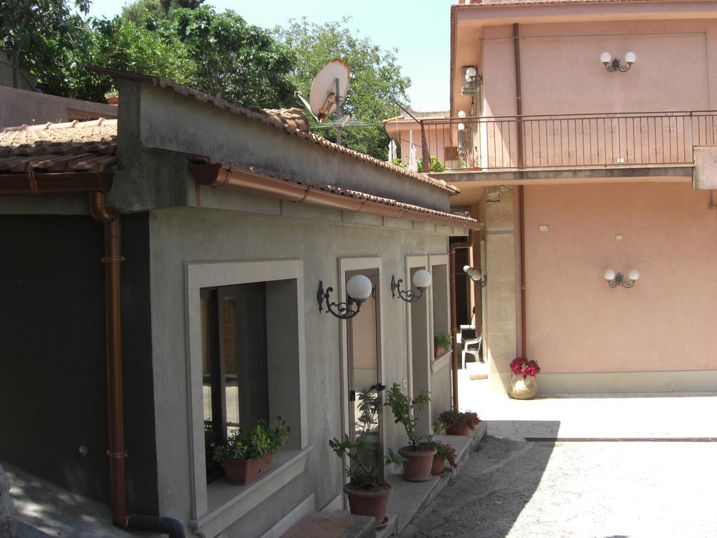 Albergo Villa Nobile Кьярамонте-Гульфи Экстерьер фото