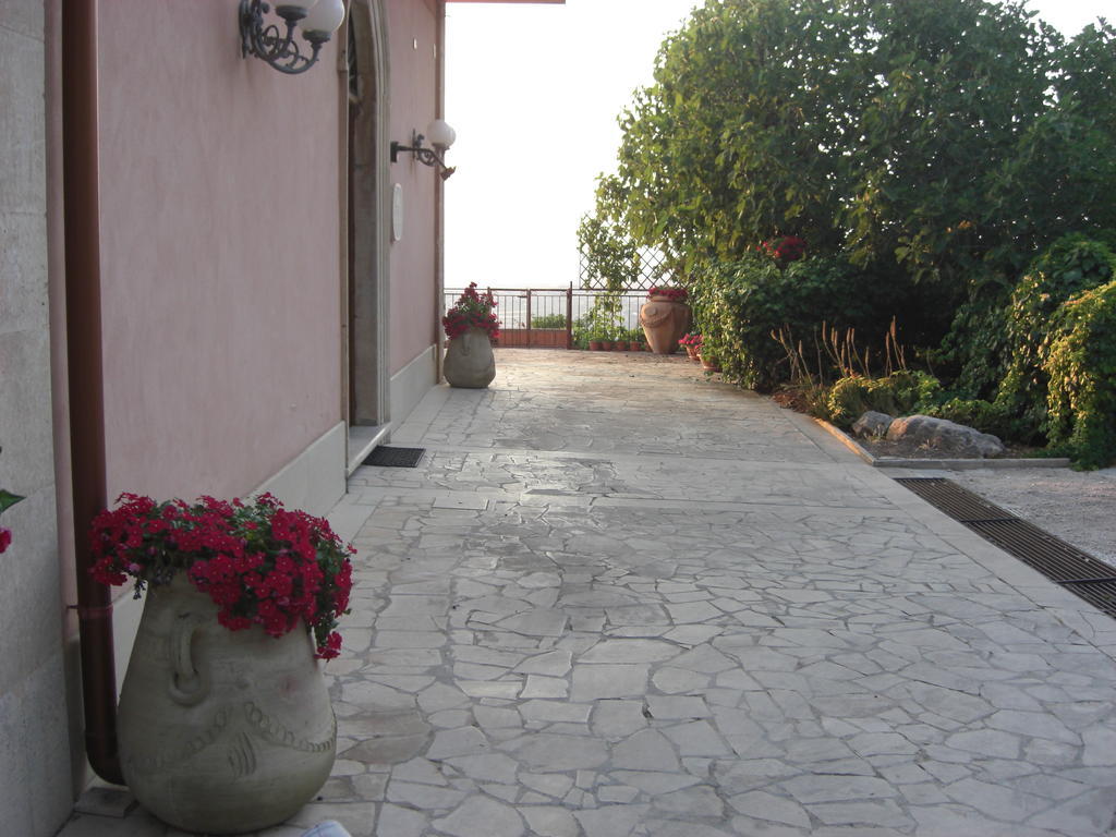 Albergo Villa Nobile Кьярамонте-Гульфи Экстерьер фото